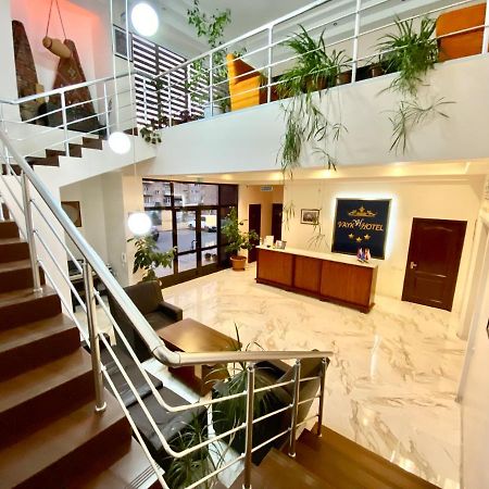 Vayk Hotel Екстериор снимка