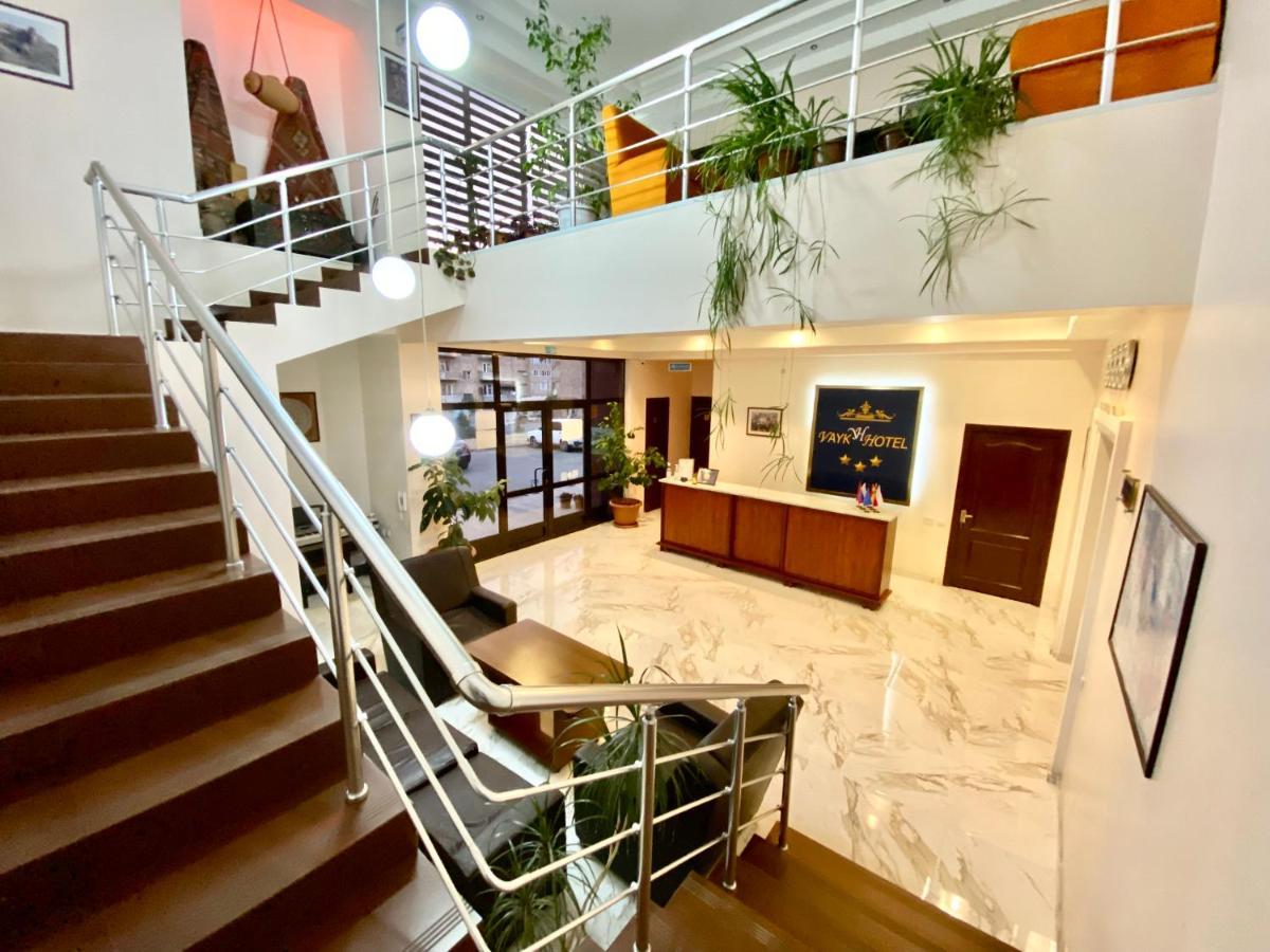 Vayk Hotel Екстериор снимка