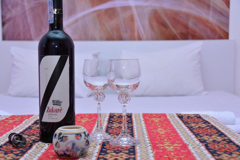 Vayk Hotel Екстериор снимка