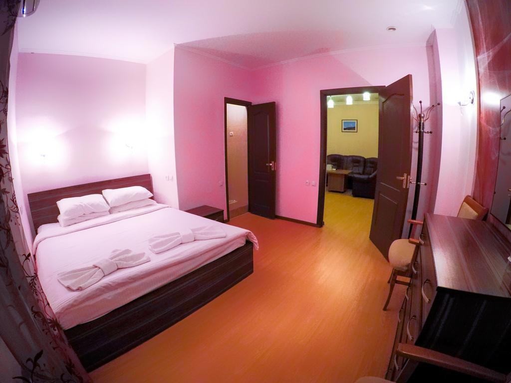 Vayk Hotel Екстериор снимка