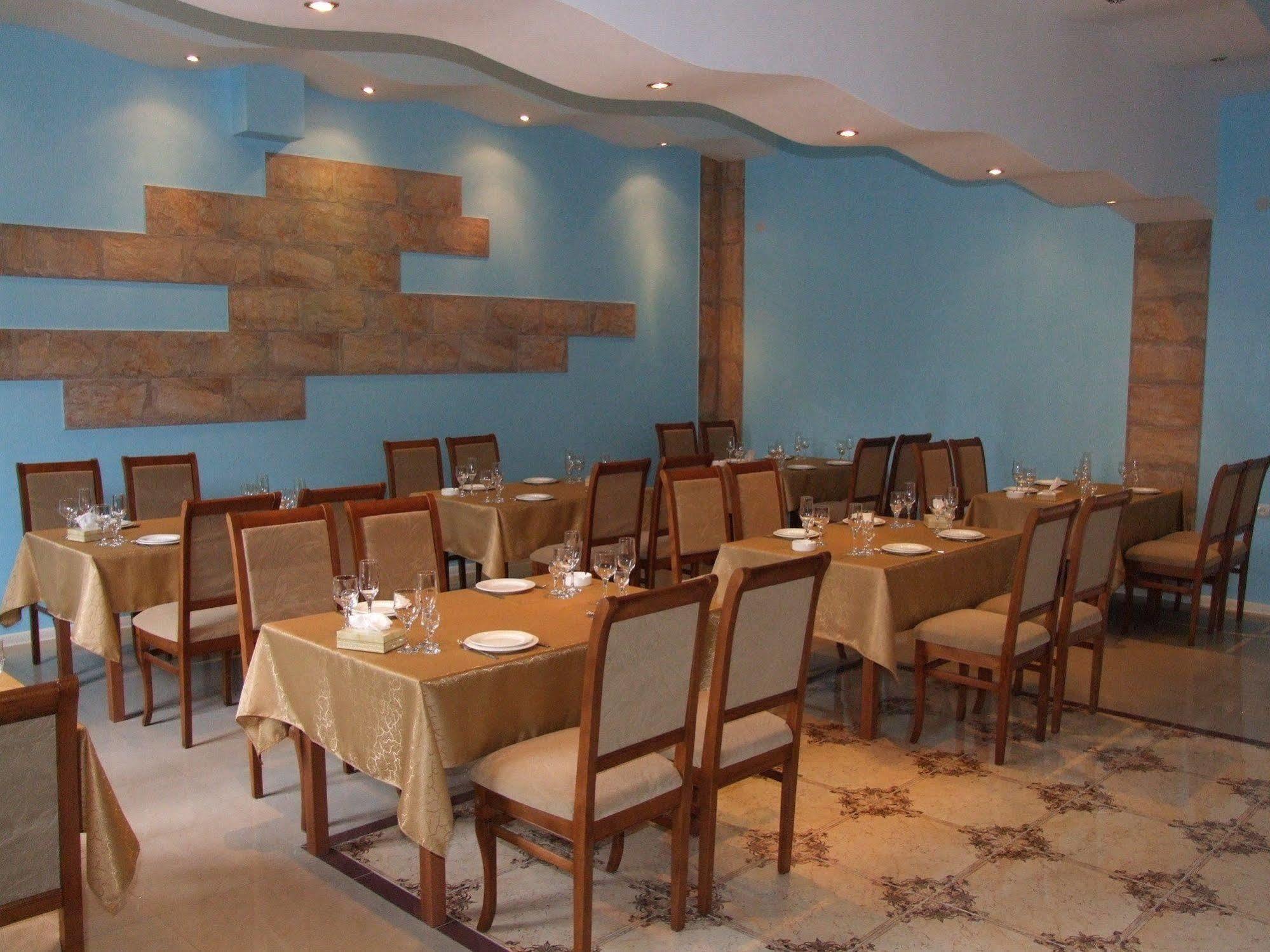 Vayk Hotel Екстериор снимка