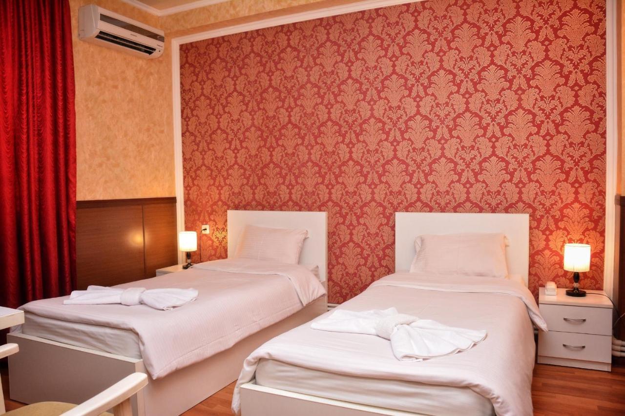 Vayk Hotel Екстериор снимка