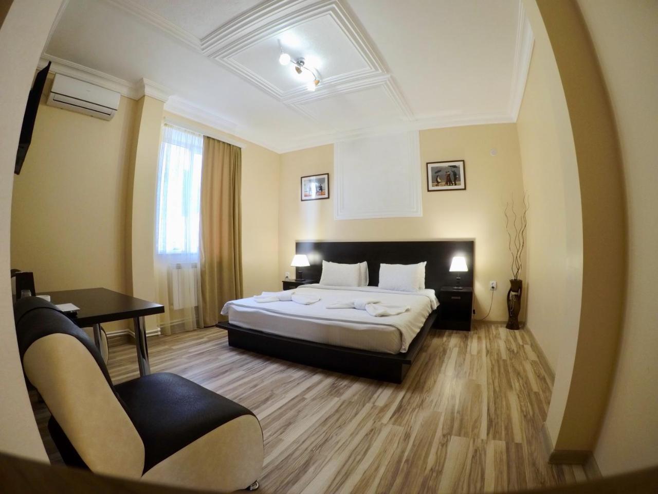 Vayk Hotel Екстериор снимка