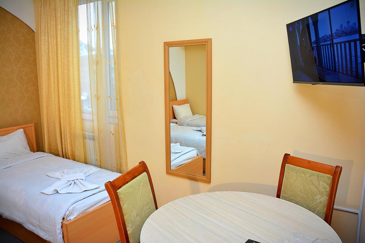 Vayk Hotel Екстериор снимка