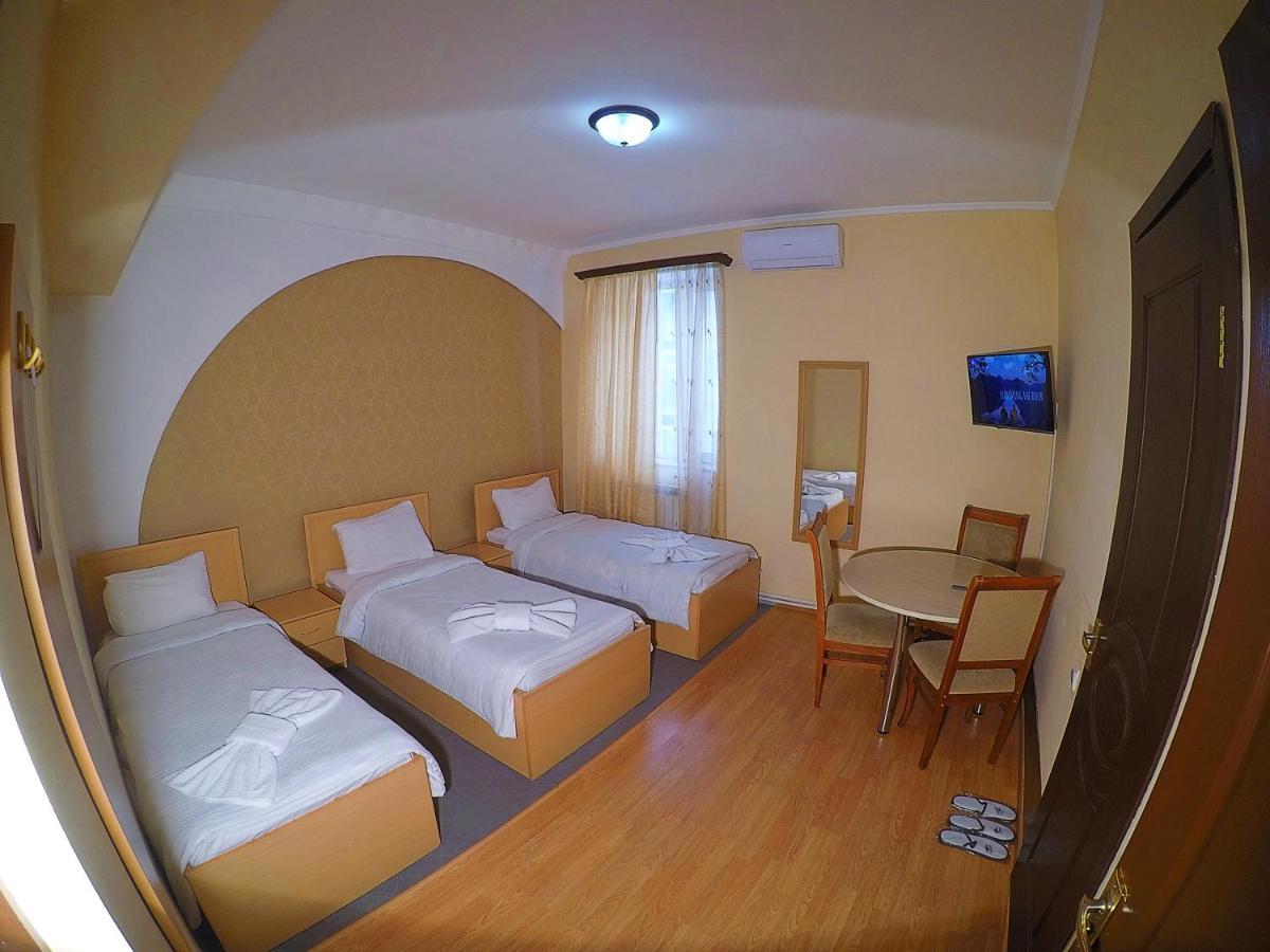 Vayk Hotel Екстериор снимка